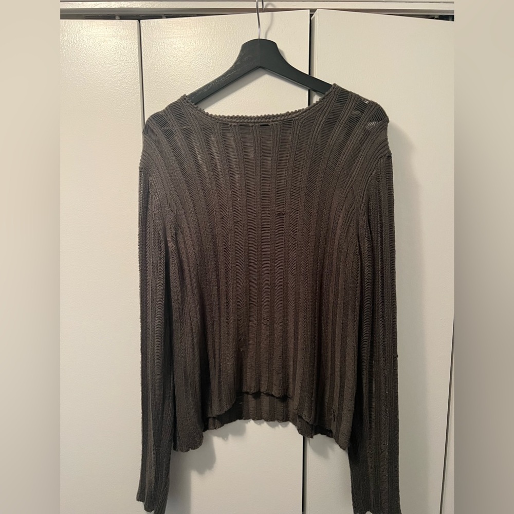 Grungy knit long sleeve in Charcoal